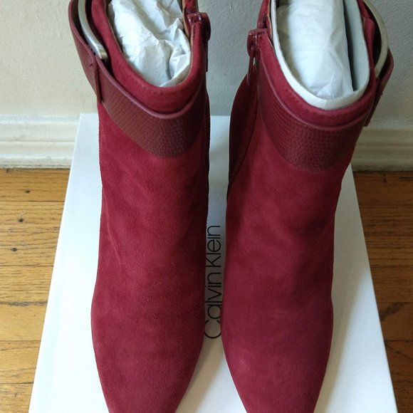 Calvin Klein Georgene Suede Booties Size 8.5 US - Picture 3 of 8